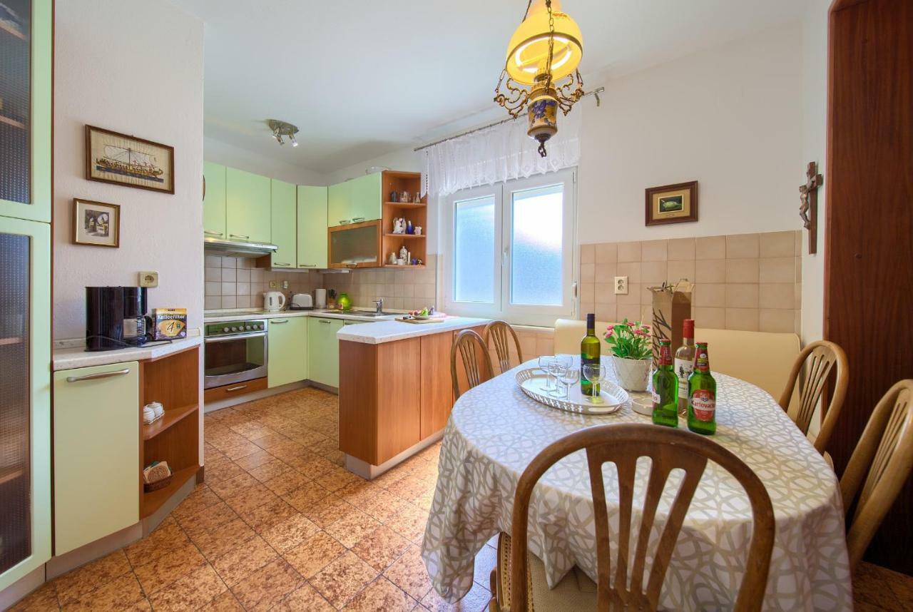 Family Apartments Vesna- 100 M Beach -Center Crikvenica Exterior foto