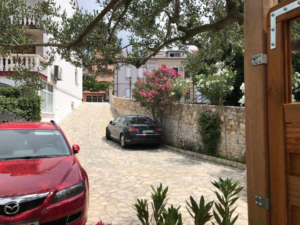 Family Apartments Vesna- 100 M Beach -Center Crikvenica Exterior foto